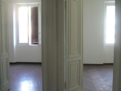 A Castelletto alloggio 170 mq ristrutturato , , 10 vani , 950 eu mese