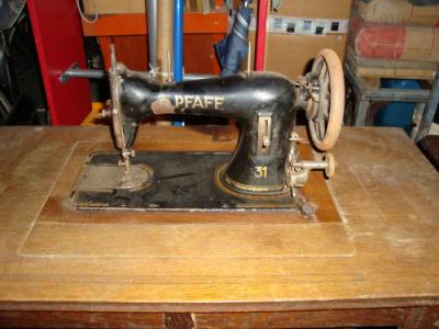 Macchine da cucire primi del novecento