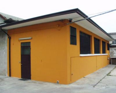 Affitto capannone 100 mt uso magazzino o laboratorio