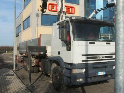AUTOCARRO IVECO 260E42 CON GRU IDRAULICA BONFIGLIOLI MOD. P30500 XL/4SI