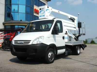 PIATTAFORMA AEREA DA 320 SU IVECO DAILY 35C11