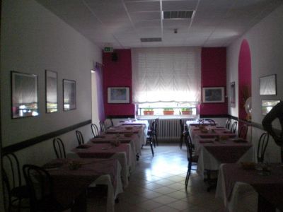 ALBERGO CON SALA  RISTORANTE E  BAR A SALSOMAGGIORE TERME