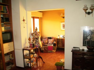 VILLA  INDIPENDENTE   A     SCURCOLA MARSICANA   con  ampio giardino