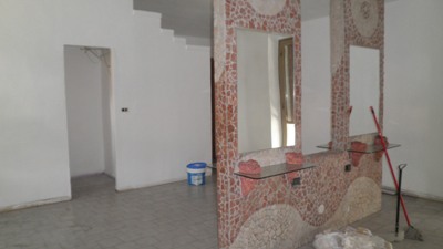 Negozio/ufficio con abitazione  in zona  commerciale di forte passaggio