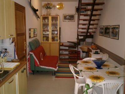 VILLASIMIUS   VILLETTA  PER  5  POSTI LETTO 