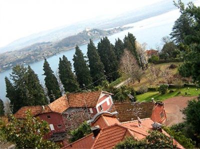 Immobile storico con terreno ed eventuale attivit�