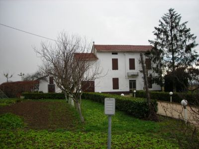 CASA PADRONALE CON TERRENO E LOCALI ACCESSORI