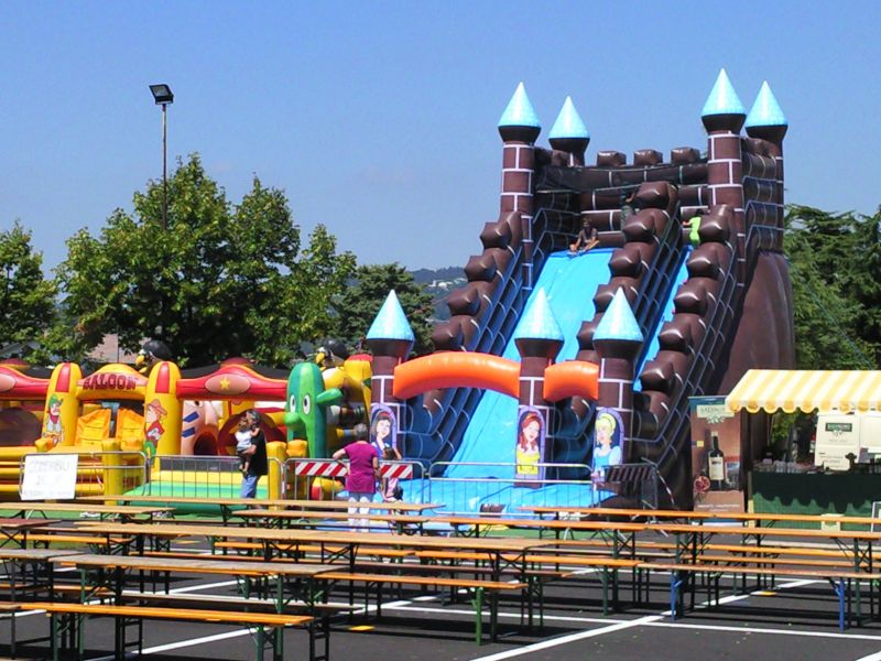 Noleggio giochi gonfiabili