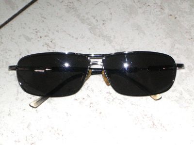 OCCHIALI DA SOLE UNISEX A SOLO 10 EURO, OTTIME CONDIZIONI