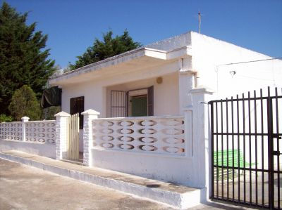 GIUGNO 2012  FITTASI VILLETTA MARE JONIO ALTO SALENTO