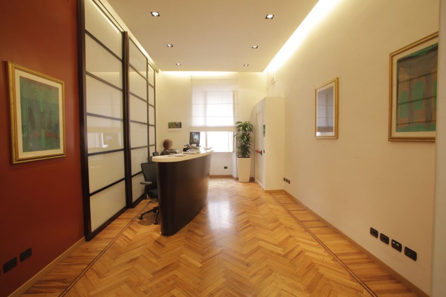 Via Veneto, Affittasi Uffici  pronti  con Sale Riunioni e Reception all�ingresso