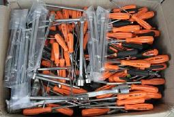 Vendesi stock utensileria