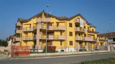 Trilocale con taverna e grande giardino