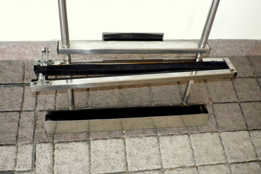 Portascii in acciaio inox per furgoni,camper.....