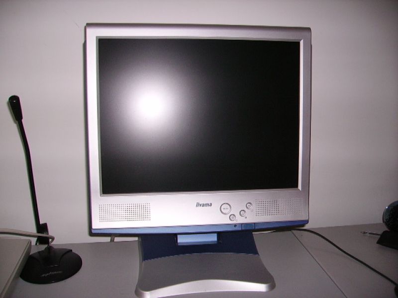 Monitor iiyama LCD a colori TfT 