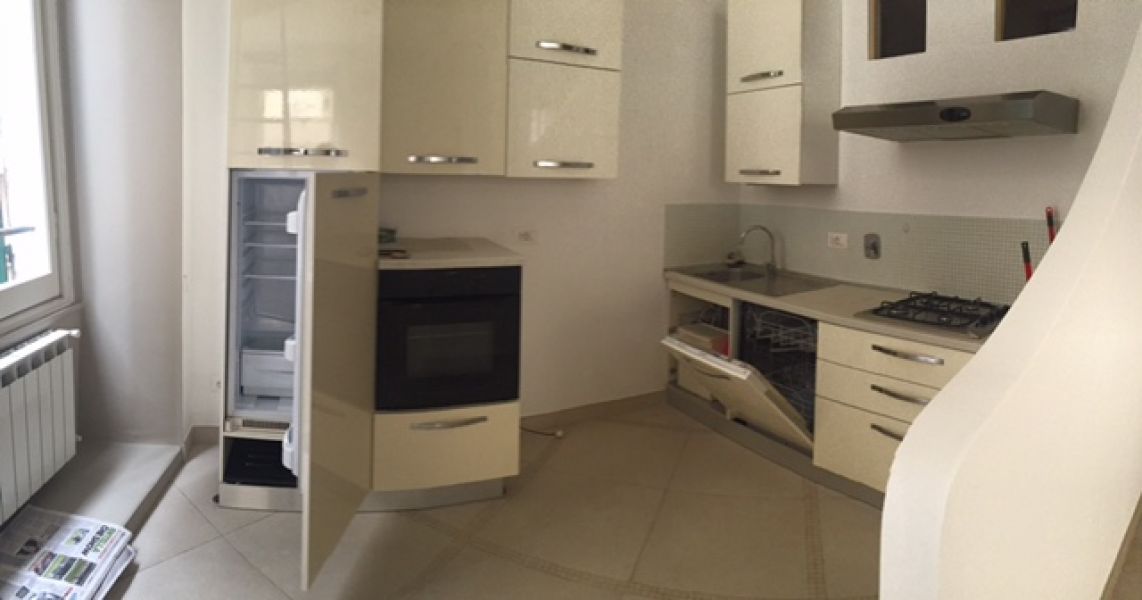 Ampio alloggio  perfettamente ordinato , centro storico Genovese