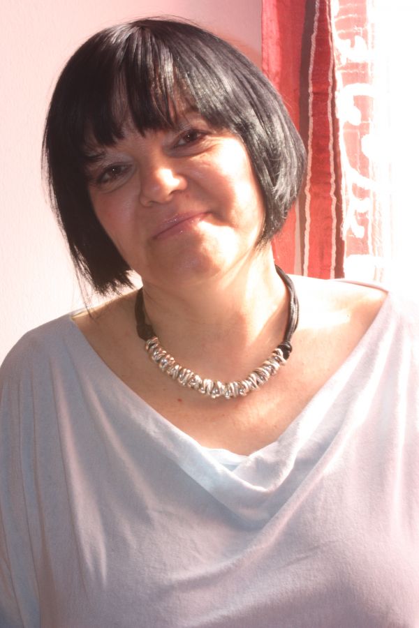 Docente impartisce lezioni privati di francese e italiano