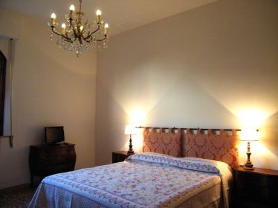 Affittiamo camere in zone centrali di Siena