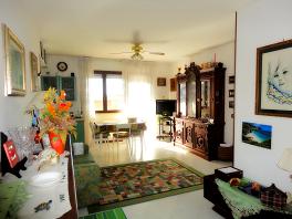 Aprilia/Luminoso appartamento