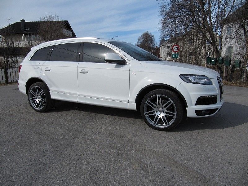 La Auto Audi Q7 