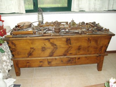 vecchia madia cuneese in rovere