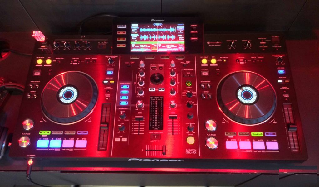 Dj mixers Pioneer Numark Behringer Allen and Heath Denon 380euro