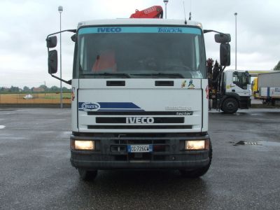 AUTOCARRO IVECO 120E18  CON GRU FASSI F 95A.24 ANNO 2003