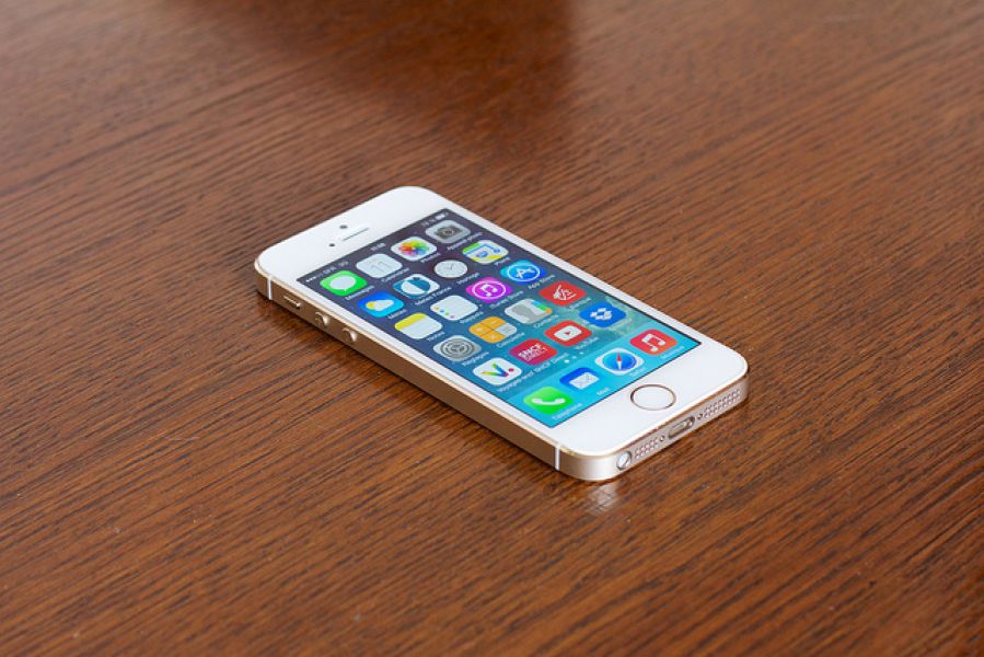 Commercio allingrosso Apple iPhone 5s, Samsung Galaxy S5