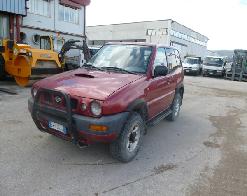 Vendesi autocarro Nissan Terrano