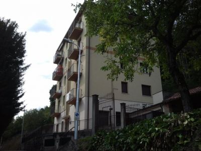 ALBAVILLA : TRILOCALE con vista su lago di Pusiano e Alserio 