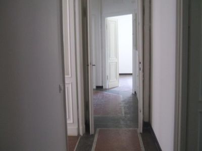 Castelletto , ordinati 170 mq , 900mensili