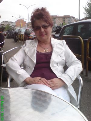 Signora seria cerco lavoro