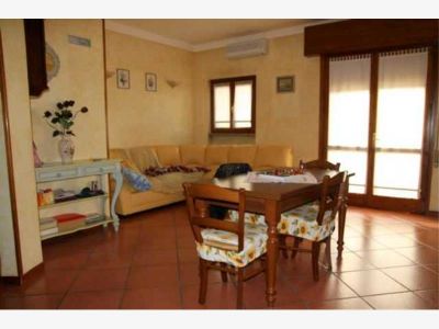 Travagliato quadrilocale in villa bifamigliare