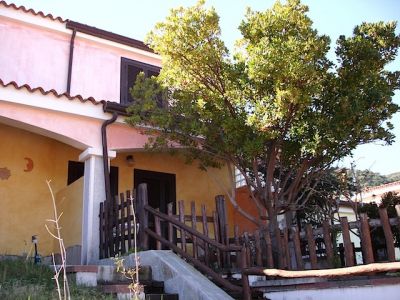 VENDITA VILLINO SU DUE LIVELLI A LU LIONI - SAN TEODORO