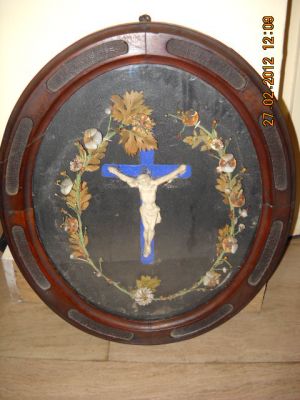 Crocifisso anni '40/'50 in cornice con vetro.