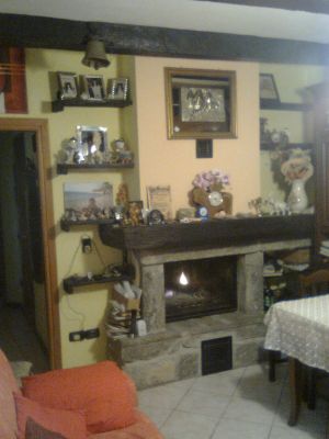 VALBRONA : BILOCALE In splendida cascina 