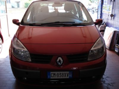 Renault Gran Scenic 1.9 dci 