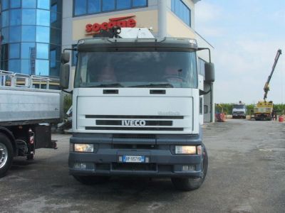AUTOCARRO IVECO 260E42 CON GRU IDRAULICA BONFIGLIOLI MOD. P30500 XL/4SI