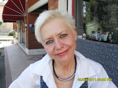 Segretaria �over anta� con importanti esperienze lavorative pregresse, madrelingua tedesca  