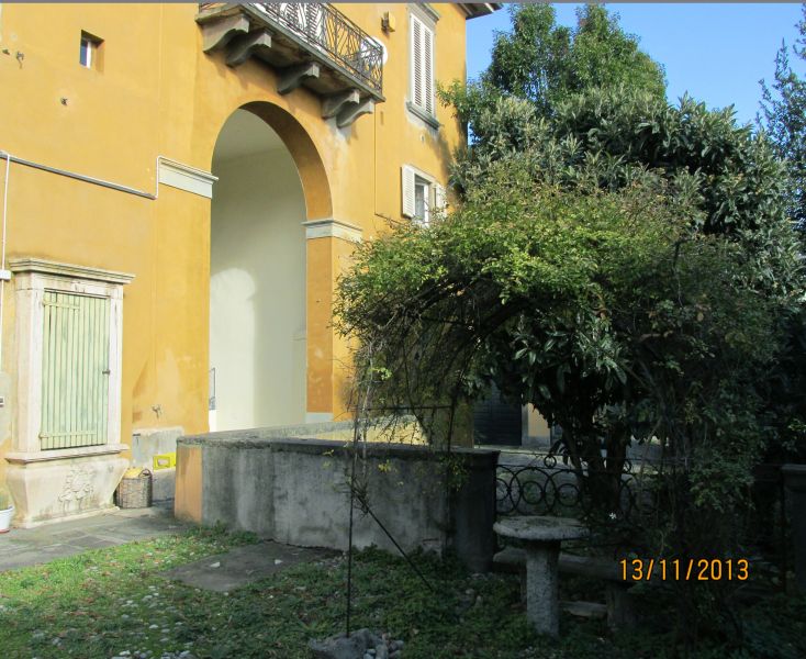 In citt� alta appartamento con giardino 