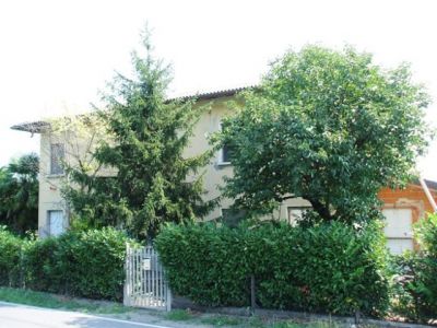 CASA RURALE di ampia metratura
