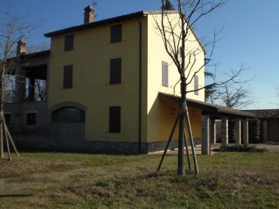 RUSTICO INDIPENDENTE RISTRUTTURATO CON PISCINA E TERRENO A NOCETO