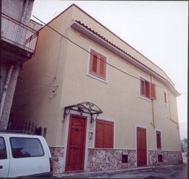 APPARTAMENTI ARREDATI NELLA BELLISSIMA LOCALITA' DI MONDELLO