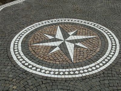 Pavimenti e rivestimenti in pietra naturale