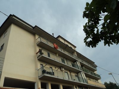 Appartamento 90 mq + cortile privato di 100 mq