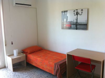 Ampia camera doppia a Cagliari