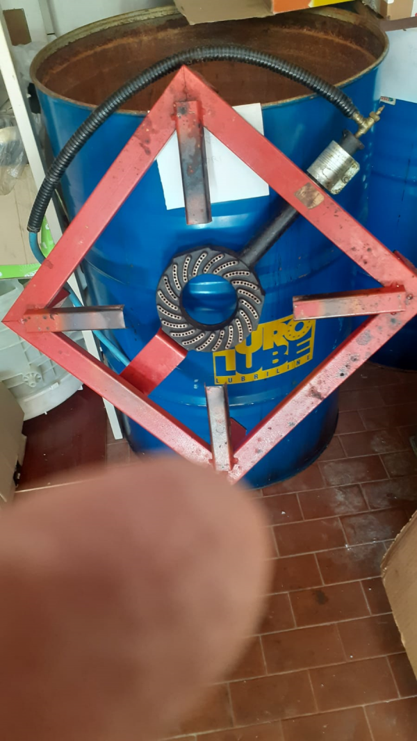 Bidone  bollittura pomoodori 