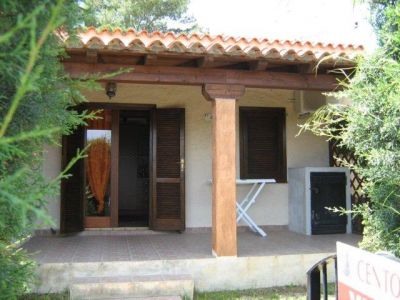 VENDITA APPARTAMENTO AL PIANTERRENO CON AMPIO GIARDINO IN CURATISSIMO RESIDENCE - SAN TEODORO