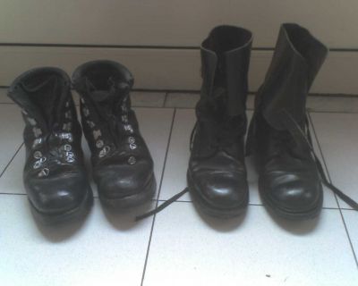 SCARPONI ANFIBI IN VERA PELLE COLORE NERO MIS.43  + SCARPONI DA MONTAGNA