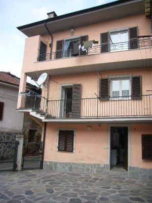 ALLOGGIO ARREDATO (2 locali) a 560mt. PIEMONTE-PINASCA (TO)